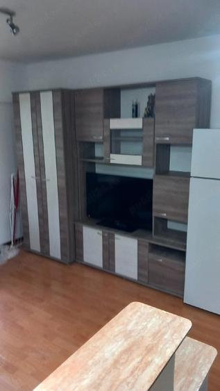 de inchiriat garsoniera in Carpa?i pe codrului 9 - 10
