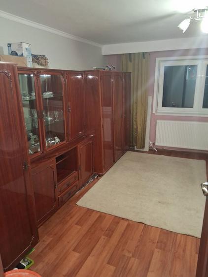 Apartament de vanzare - 3