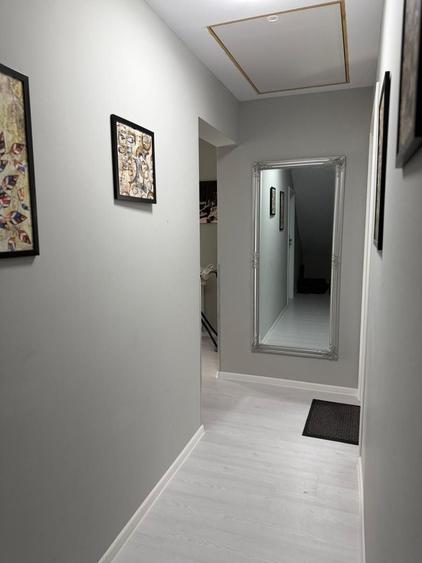 Vilă Impunătoare de Vânzare în Bușteni - Ideală pentru Investiție - 9