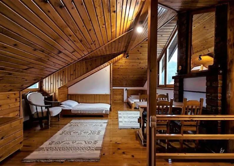 Apartament cu patru camere Busteni - 4