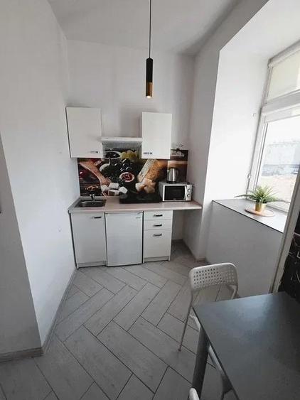 Garsoniera moderna de inchiriat zona Complex - 4