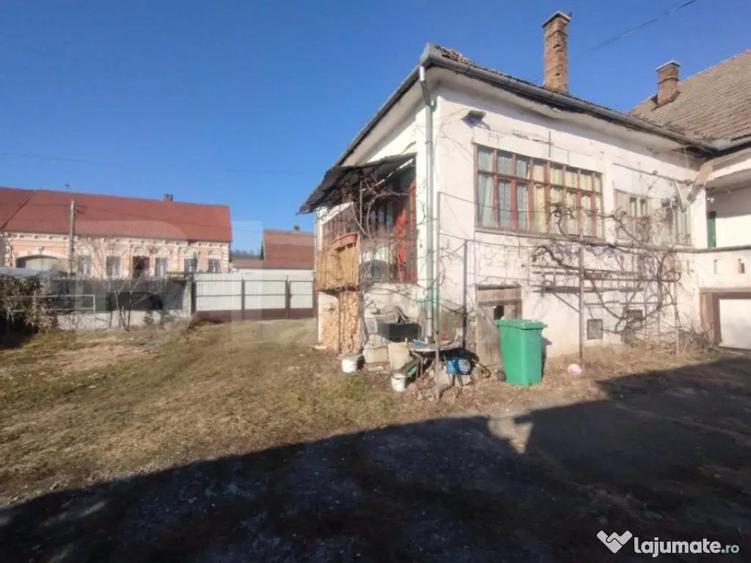 Casa renovabila, 120 mp utili , teren 300 mp intravilan, Liv - 4