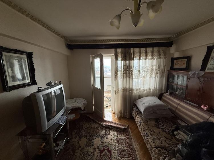 Ap 4 camere 90 mp+boxa+1 camera pe hol ultracentral b-dul Carol 1 - 12