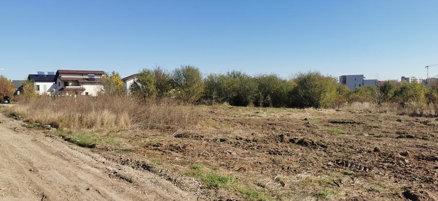 vand teren Drumul Sarmas nr. 76/78 1180mp+200 mp drum servitute 240euro mp - 1