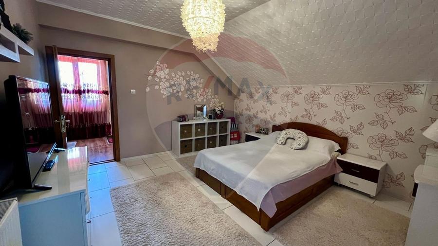 Casa de vanzare cu 280 mp si teren 1100 mp in Arcasilor Galati - 13