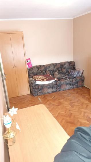 Inchiriez apartament 2camere - 2