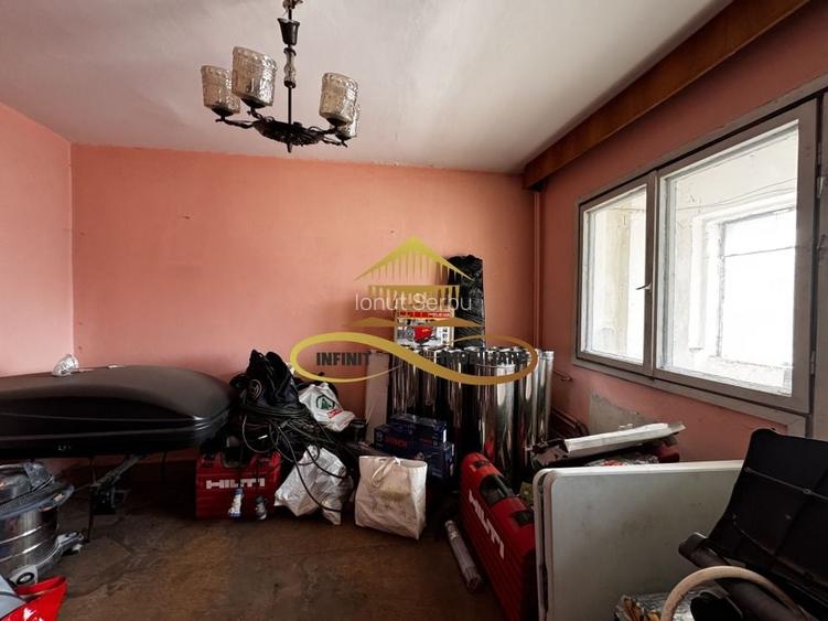 Apartament cu 2 camere decomandat etaj 2 din 7 cu lift - de vanzare Apartament cu 2 camere decomandat etaj 2 din 7 cu lift - de vanzare