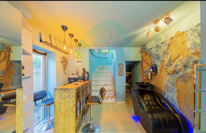 Casa - ideal investitie Piata Unirii - Mantuleasa - 1