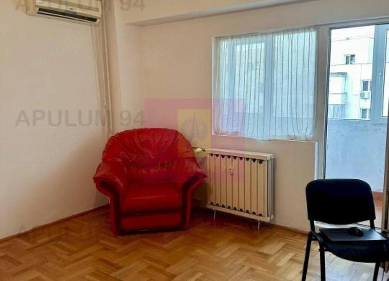 Apartament cu 3 camere decomandat în Sebastian