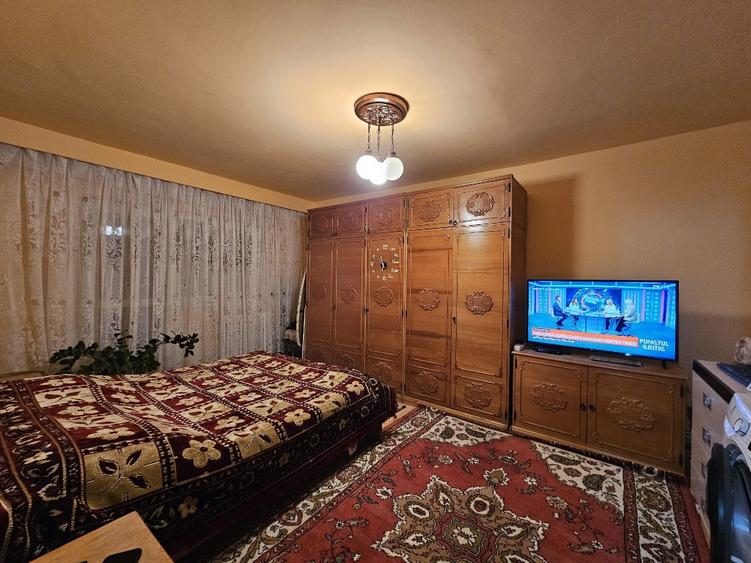 Apartament 4 camere,2 bai,2 balcoane,etaj 2 - 12
