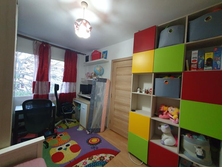 Uranus, 2 camere, etaj 3, comision 1%, 90000 euro - 2