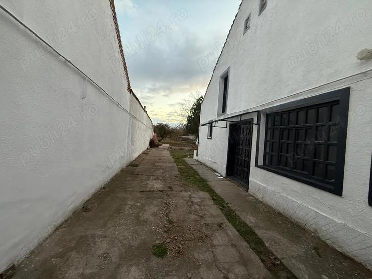 Proprietar !!!Ocazie casa cu teren 3850 mp - 1