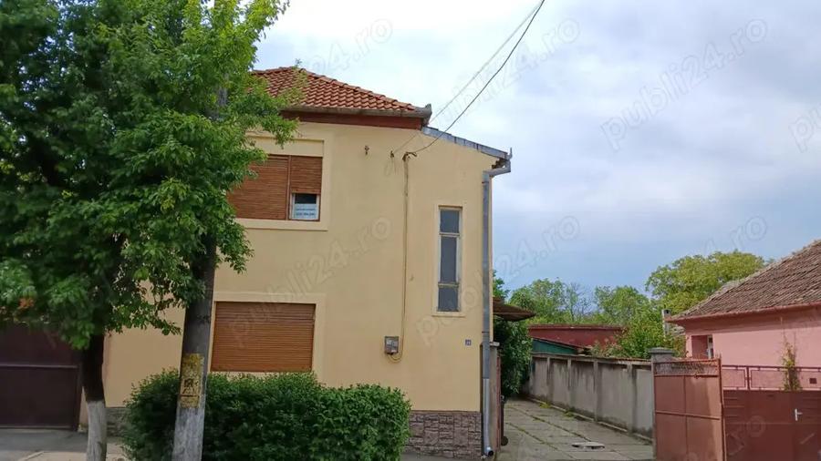 Proprietate deosebita ideala pentru o familie numeroasa sau investitie - 1