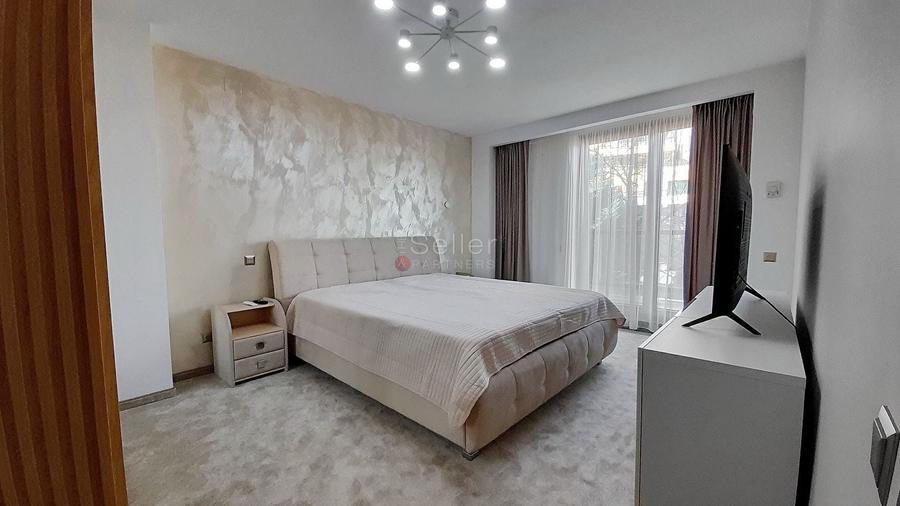 Apartament cu 3 camere decomandat, mobilat în Drumul Poienii
