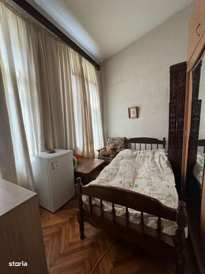Casă cu 3 camere cu Canalizare în Ultracentral