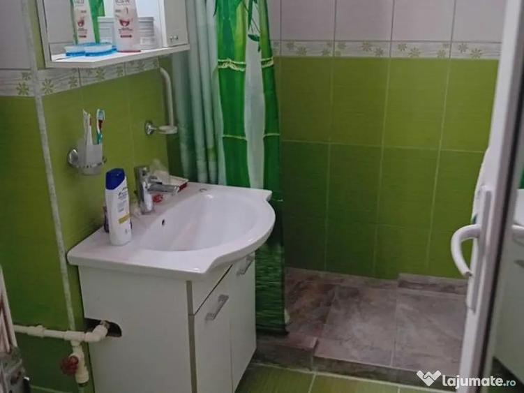 Apartament 3 camere, decomandat, Micro 20 - 8