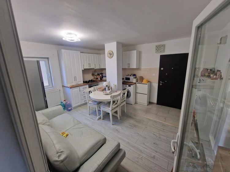 Apartament 2 camere decomandat etaj 4 - 6