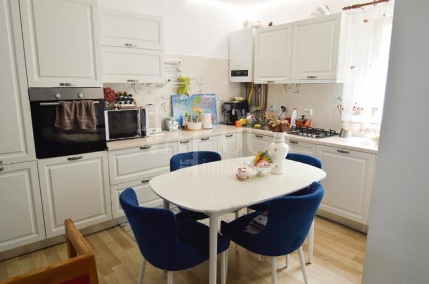 Apartament 4 camere de vanzare in Floresti - 4