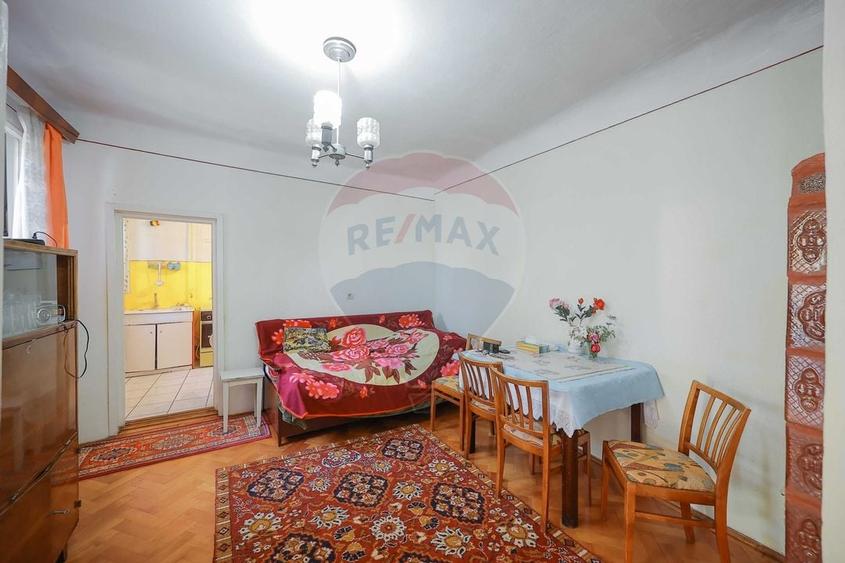 Casă cu 2 camere de vânzare în zona Ioșia Strada Arțarilor - 11