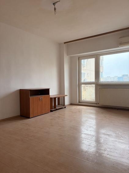 Garsonieră decomandată parțial mobilată, pet friendly, 40 mp, lângă Mall Vitan - 1