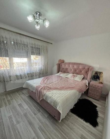 Apartament de vanzare 3 camere decomandat, zona Micro 16 - 5