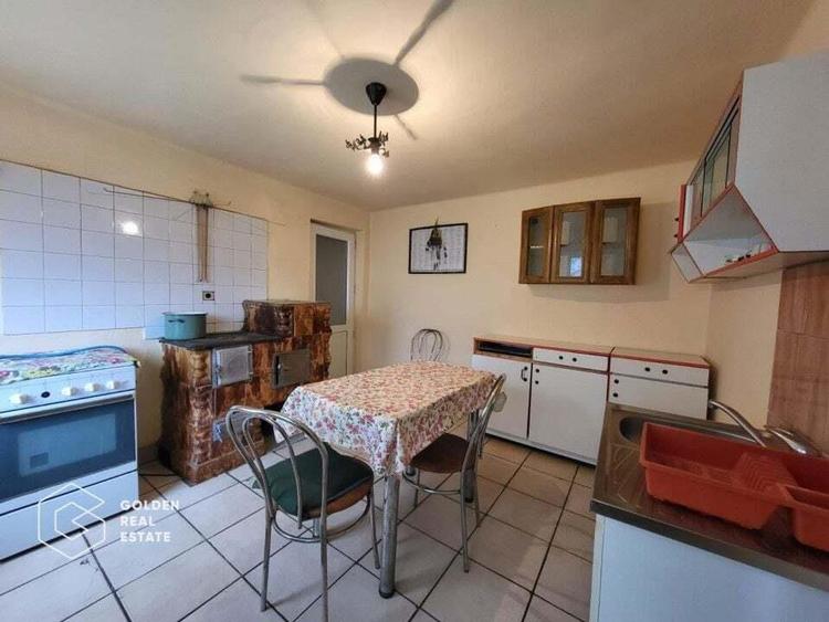 Casa cu 2 corpuri de cladire, oras Lipova - 10