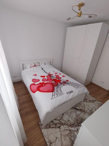 Inchiriez apartament doua camere - 1