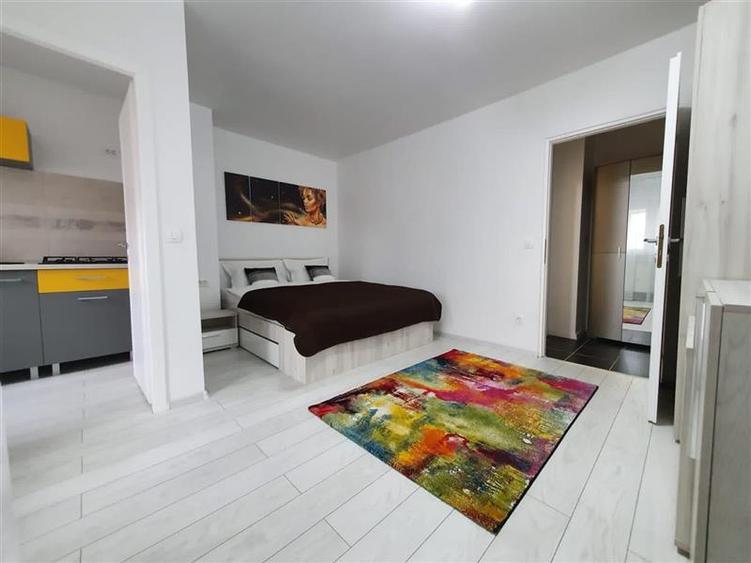 Garsoniera renovata, mobilata si utilata str. Toamnei - 4