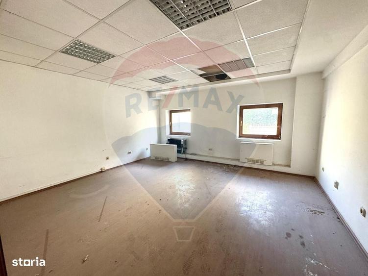 Spațiu comercial, de 814 mp, în Central