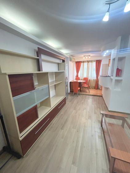 Ion Mihalache - Piata 1 mai / Garsoniera moderna - 2