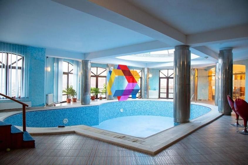 Conac cu piscina - 1810 mp - 10