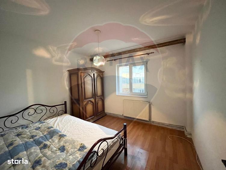 Apartament cu 3 camere, mobilat în Central