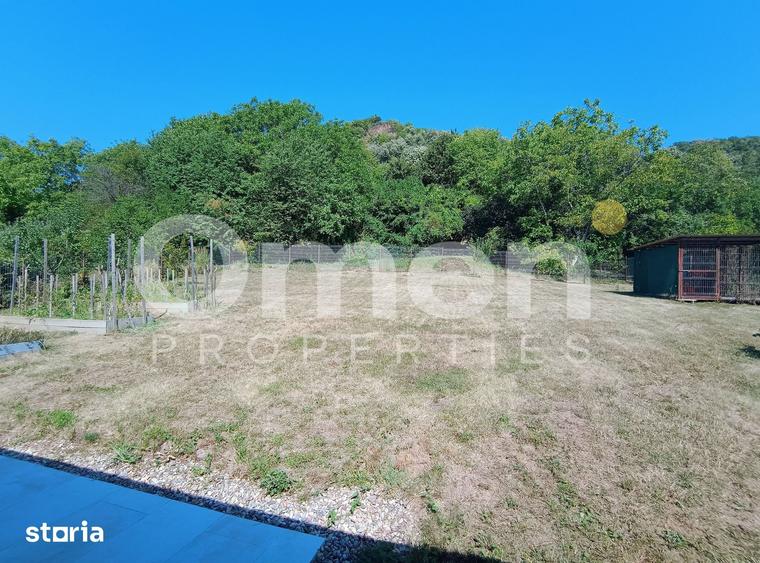 Casă cu 4 camere cu Teren 700 Mp în Săsar