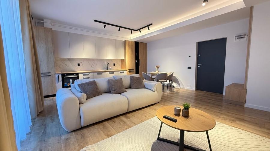 Persoana fizică vând ap  2 cam Lux bloc nou ,57 mp+balcon,zona VIVO str Razoare - 1