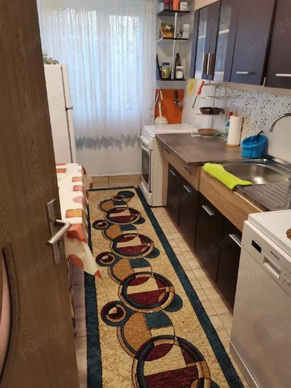 vand apartament cu 4 camere - 1