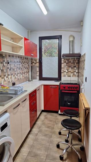 Garsoniera decomandata etajul 3 Brancoveanu Spitalul Marie Curie libera - 7