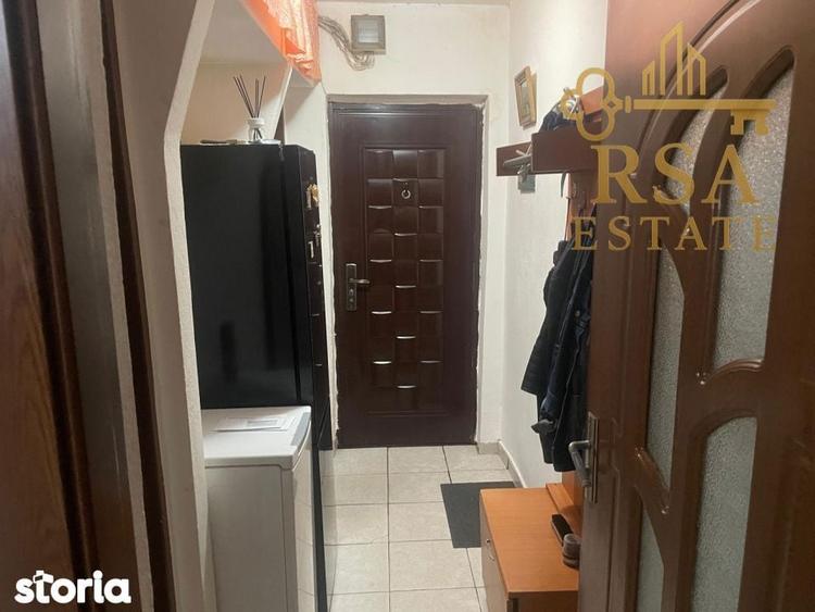 Apartament de vanzare 2 camere Brezoi Zona Unirii Etaj 4 - 3