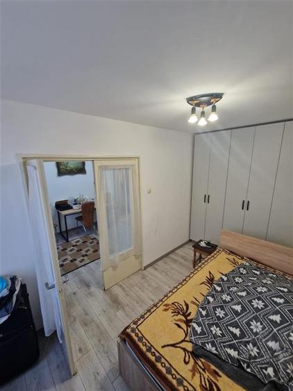 Ocazie! Apartament 2 camere etaj 2 zona Sagului - 15