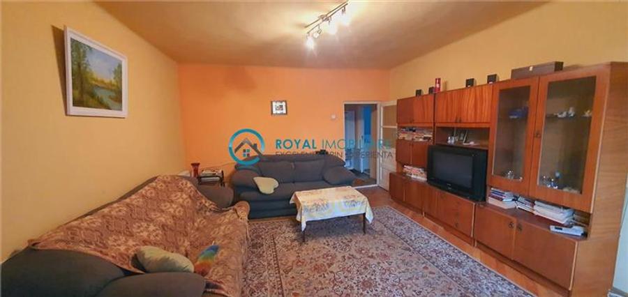 Royal Imobiliare - Vanzare Casa in zona Sud - 3