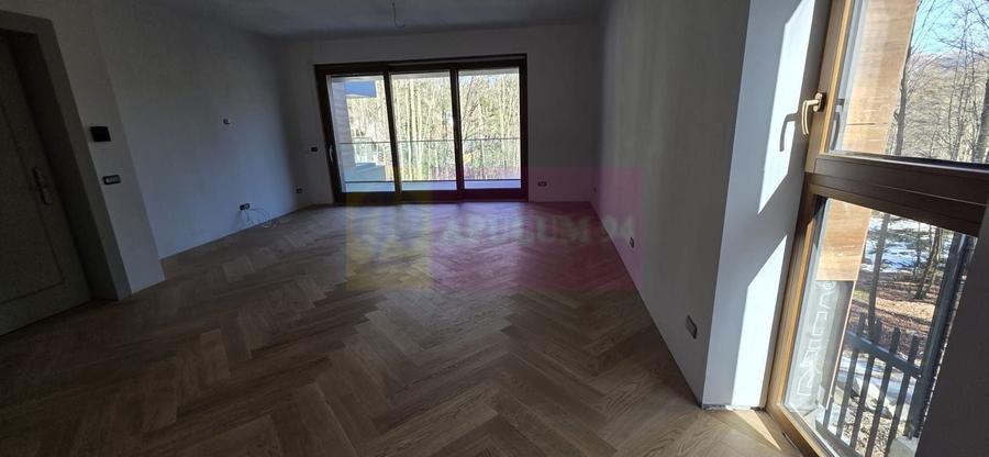 Apartament 2 camere de vânzare la Sinaia - Lux - 10