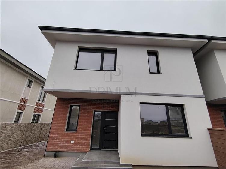 Duplex 5 camere - despartit prin camera tehnica - langa 4 benzi - 1