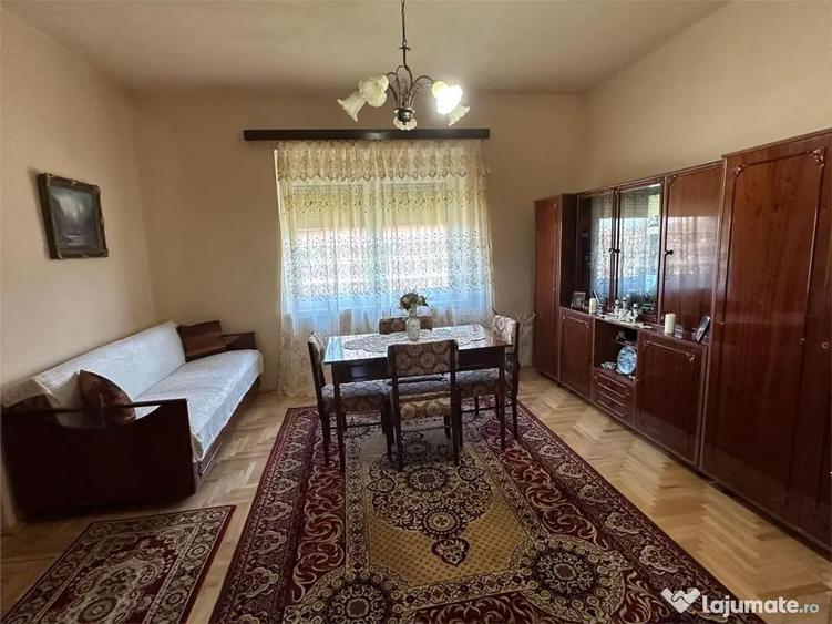 Casa Solida, pentru Familie extinsa, cu Gradina si Teren, D - 16