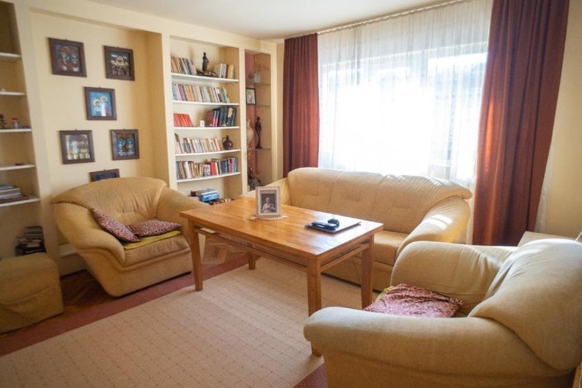 Apartament spatios cu 4 camere, zona centrala Bistrita - 1
