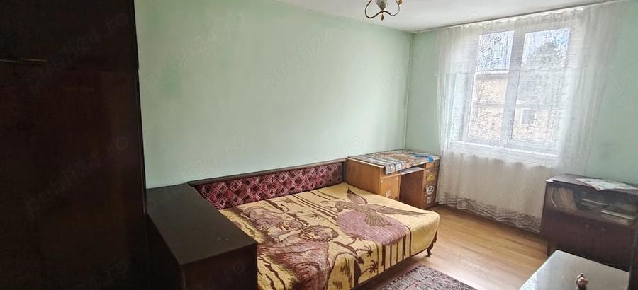 Apartament cu 3 camere nedecomandat în Central