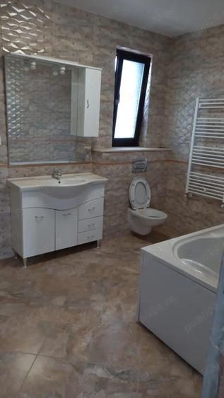 Vand casa cu etaj, 4 camere plus living spatios - 1