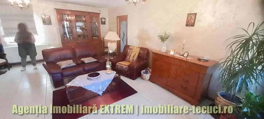 Vila cu 8 camere si 700 mp in com. Matca, jud. Galati - 16