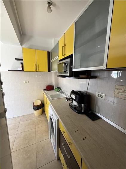 Apartament cu 3 camere decomandat, mobilat în Nord