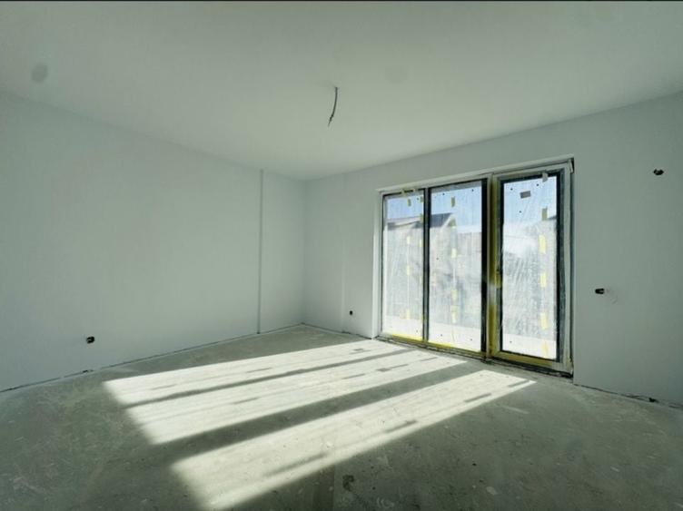 Apartament cu 2 camere decomandat în Prelungirea Ghencea