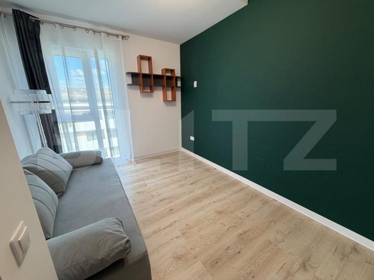 Apartament cu 3 camere decomandat, mobilat în Florești