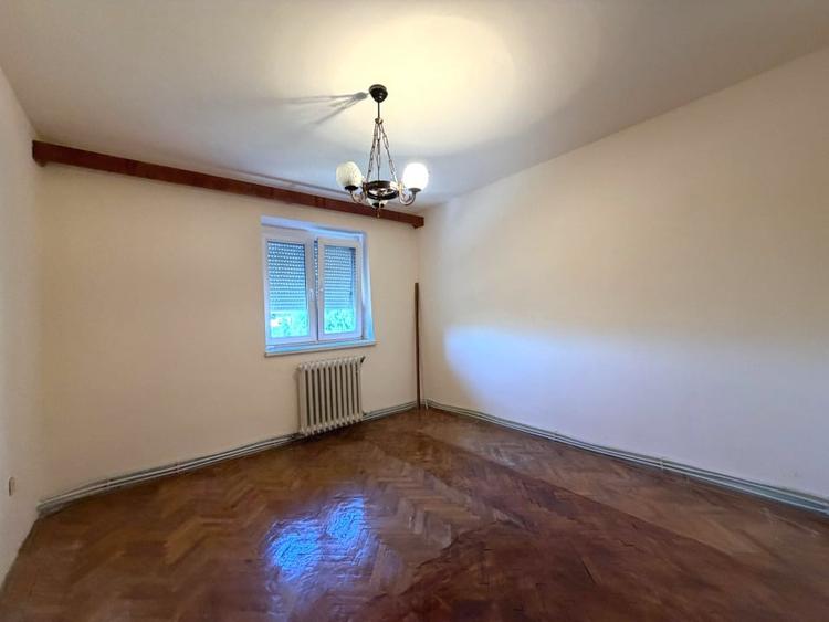 Apartament cu 2 camere semidecomandat în Cugir